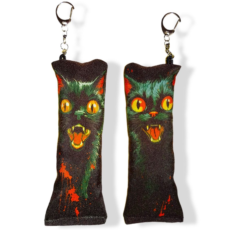 Privezak dakimakura lud crni mačak (1 com)